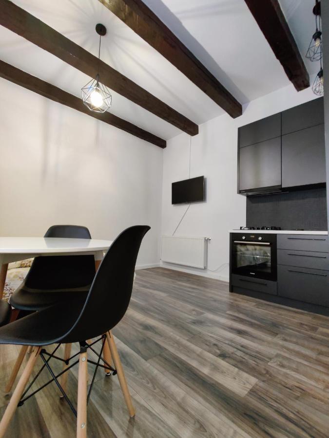 New Residence Brasov Bagian luar foto