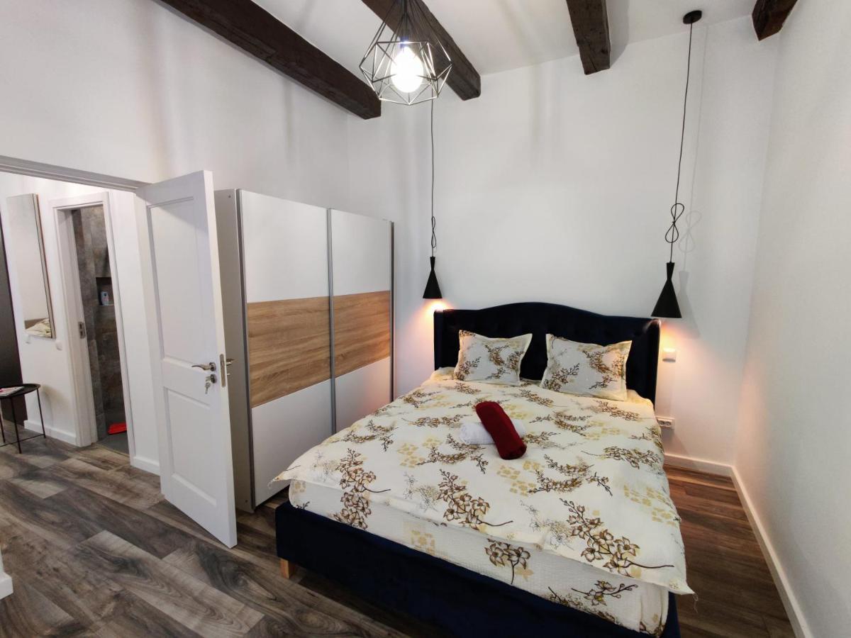New Residence Brasov Bagian luar foto