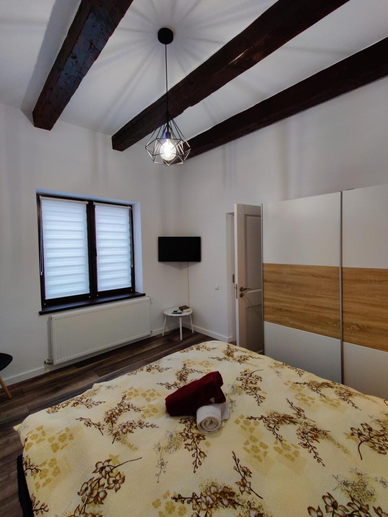 New Residence Brasov Bagian luar foto