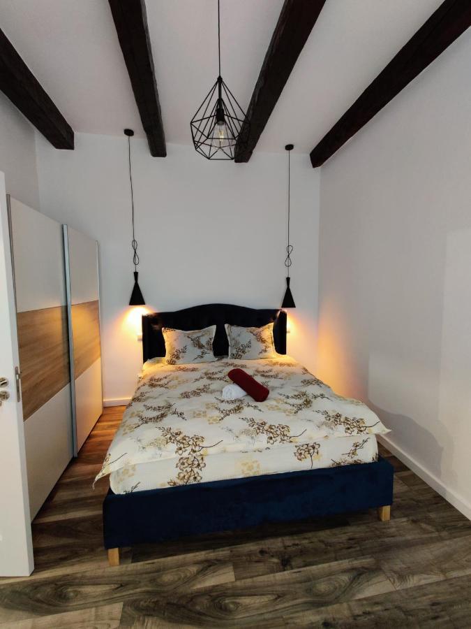 New Residence Brasov Bagian luar foto