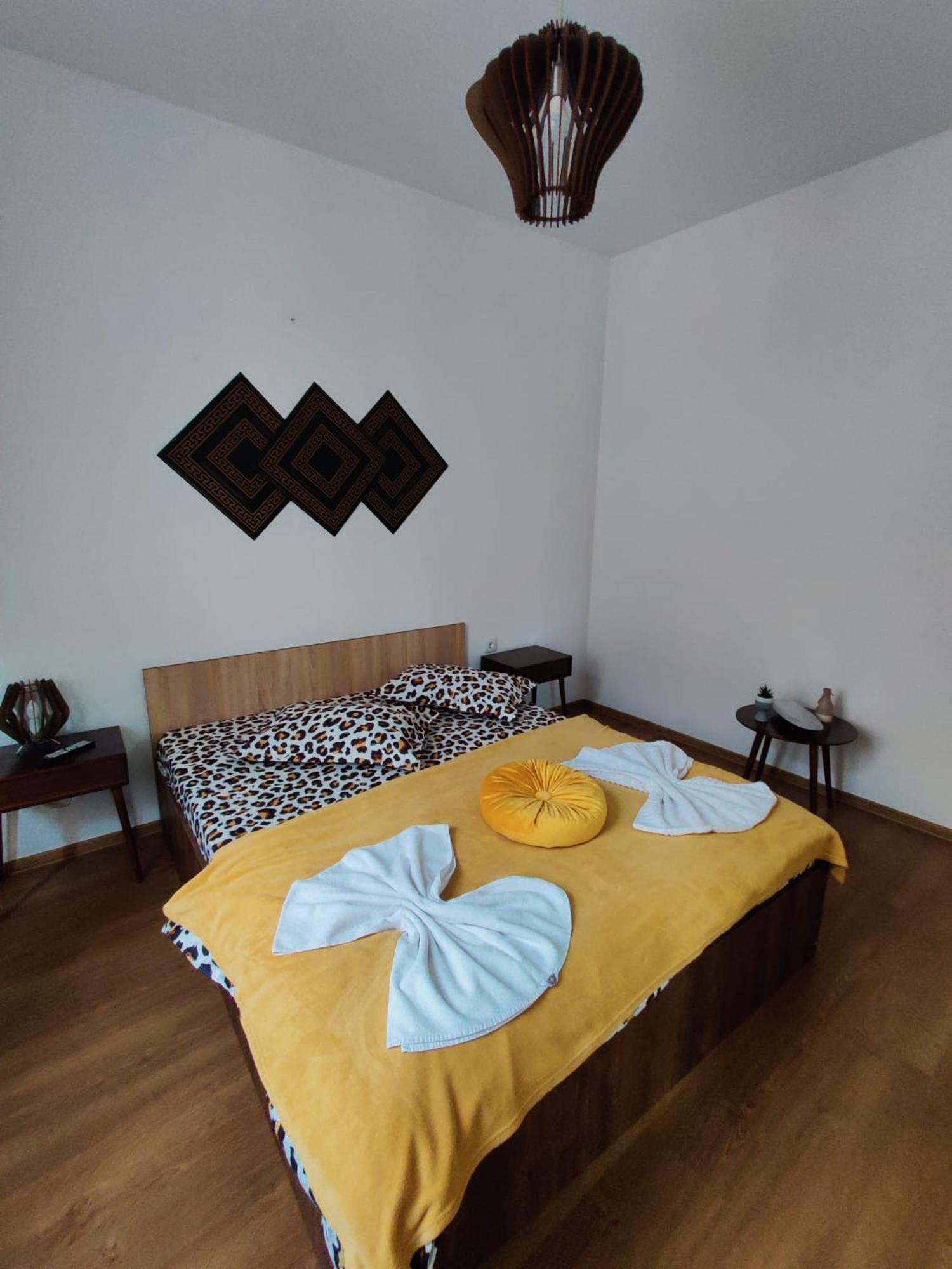 New Residence Brasov Bagian luar foto