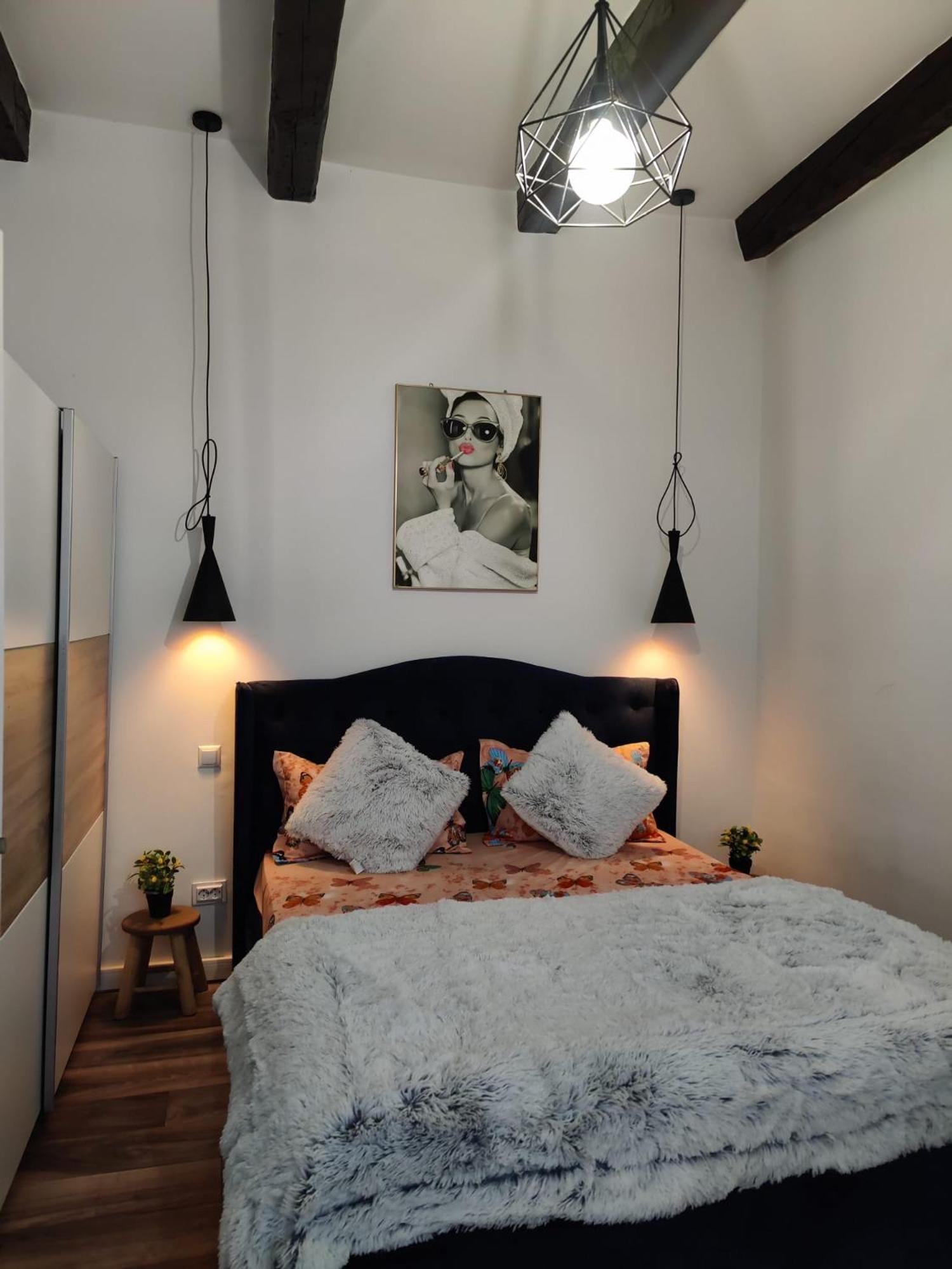 New Residence Brasov Bagian luar foto